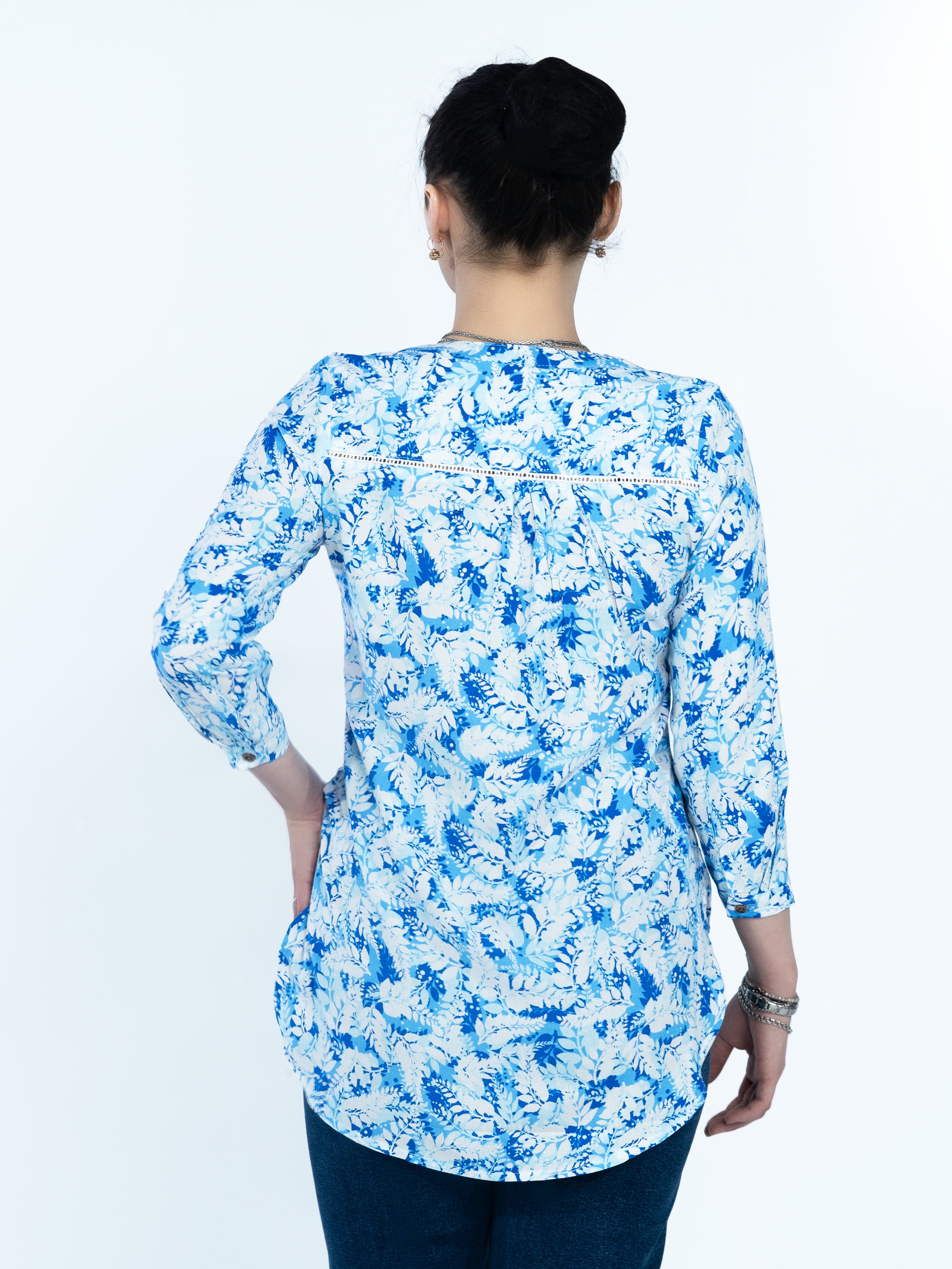 Blue & White Leaves AOP