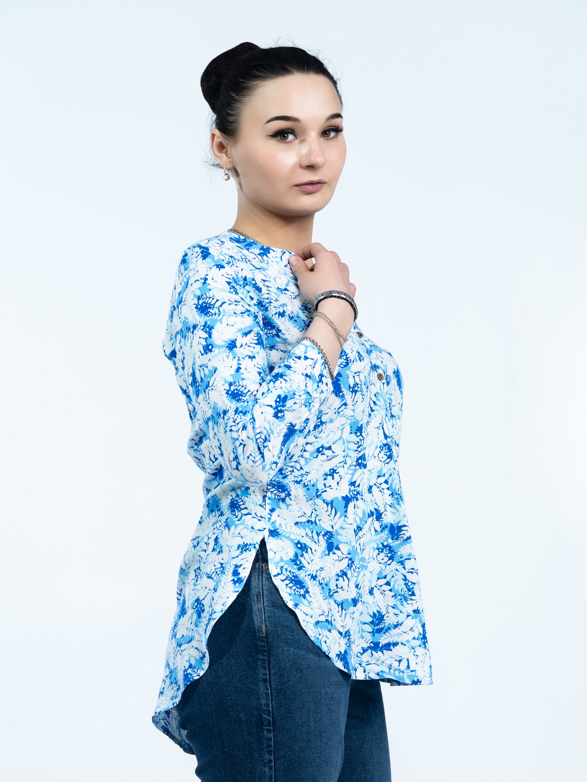 Blue & White Leaves AOP