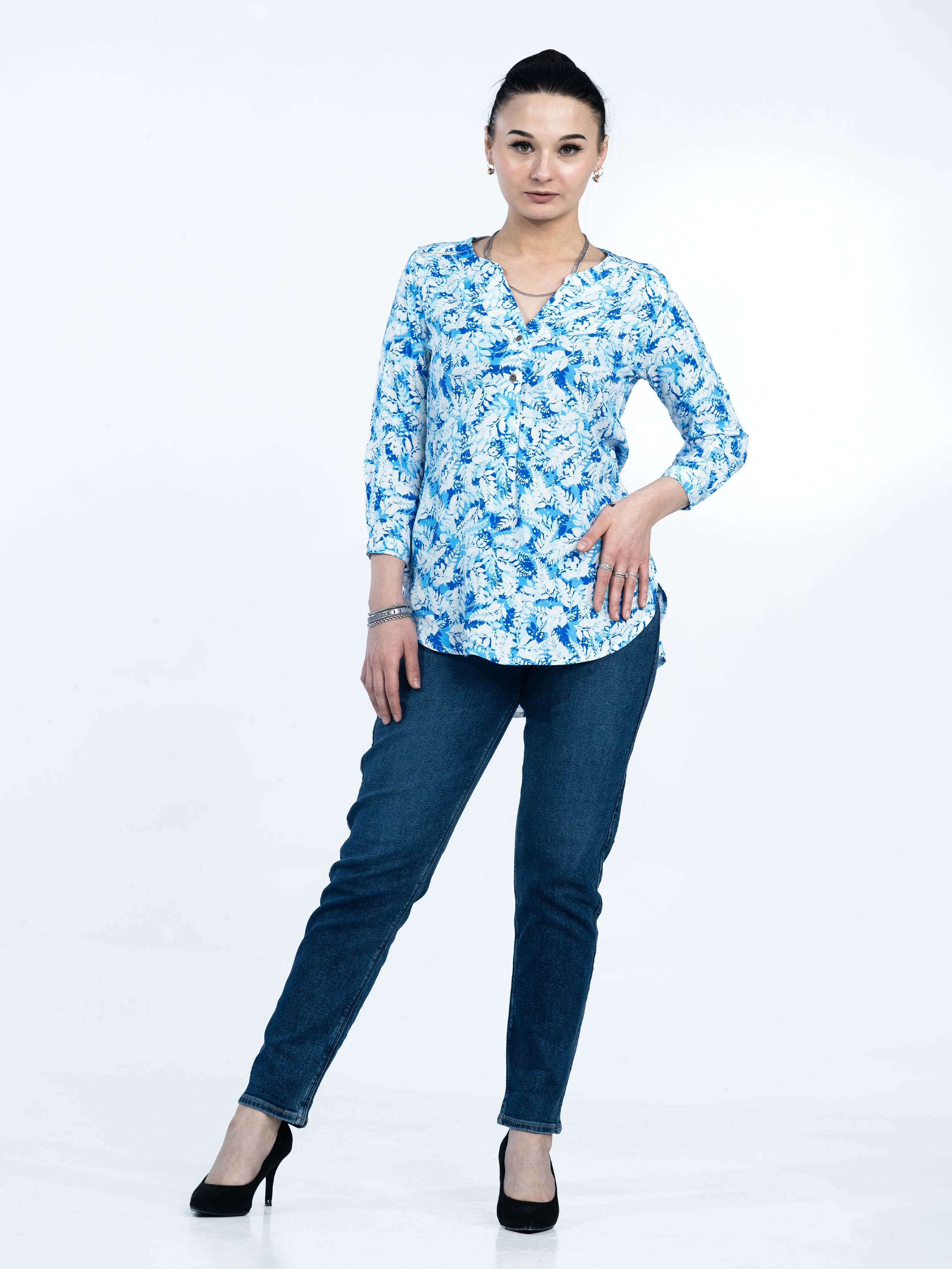 Blue & White Leaves AOP